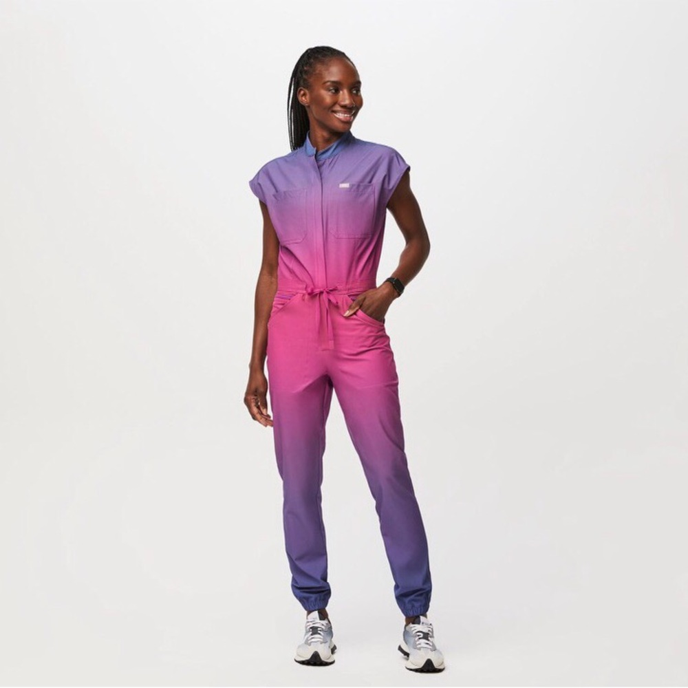 Figs Rafaela Ombre Sunset FREEx Cargo Scrub Jumpsuit Women XXS New with Tag